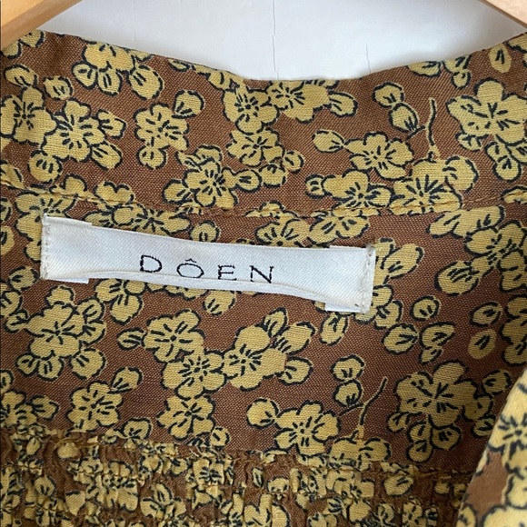Doen O’Keeffe Blouse - Olive/Gold Floral Puff-Sleeve Button Front - Picture 5 of 7